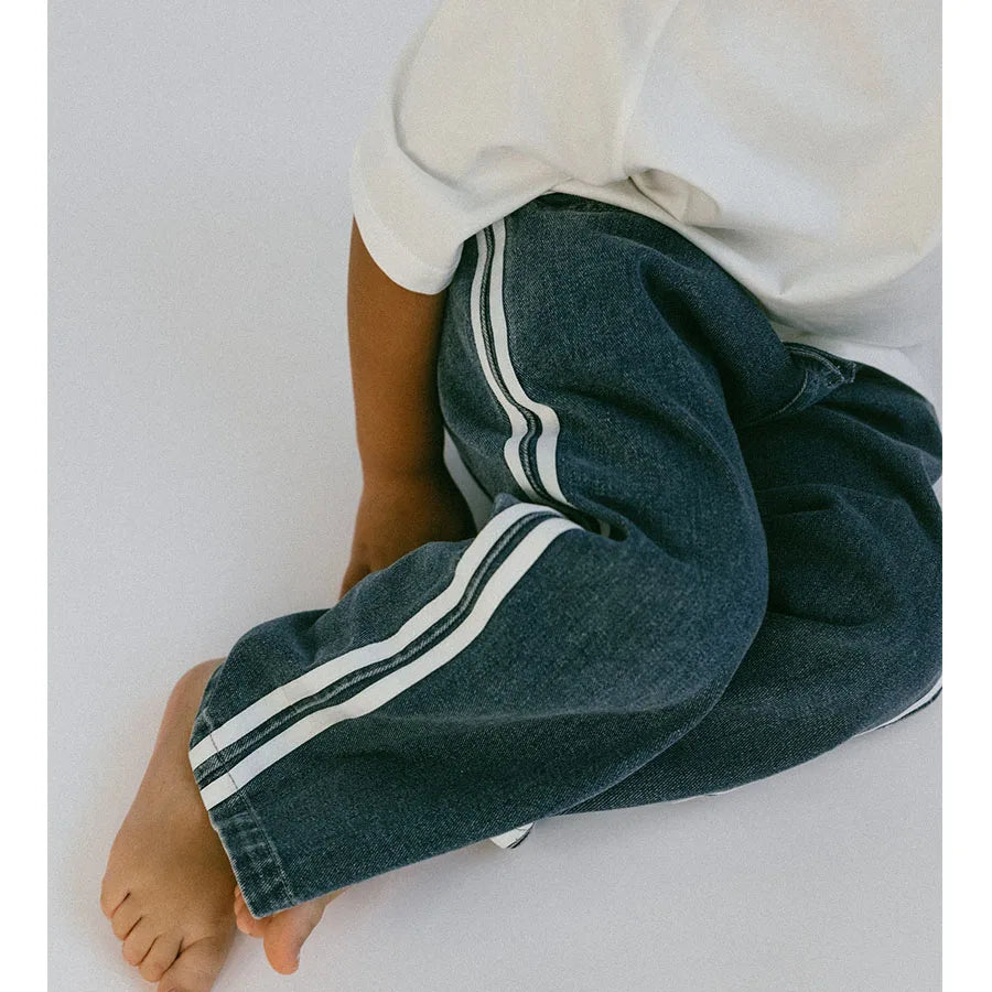 Custom Children's Boys' Denim Straight Jeans Casual Drawstring Closure Regular Fit High Quality Mid Waist Light Wash Solid