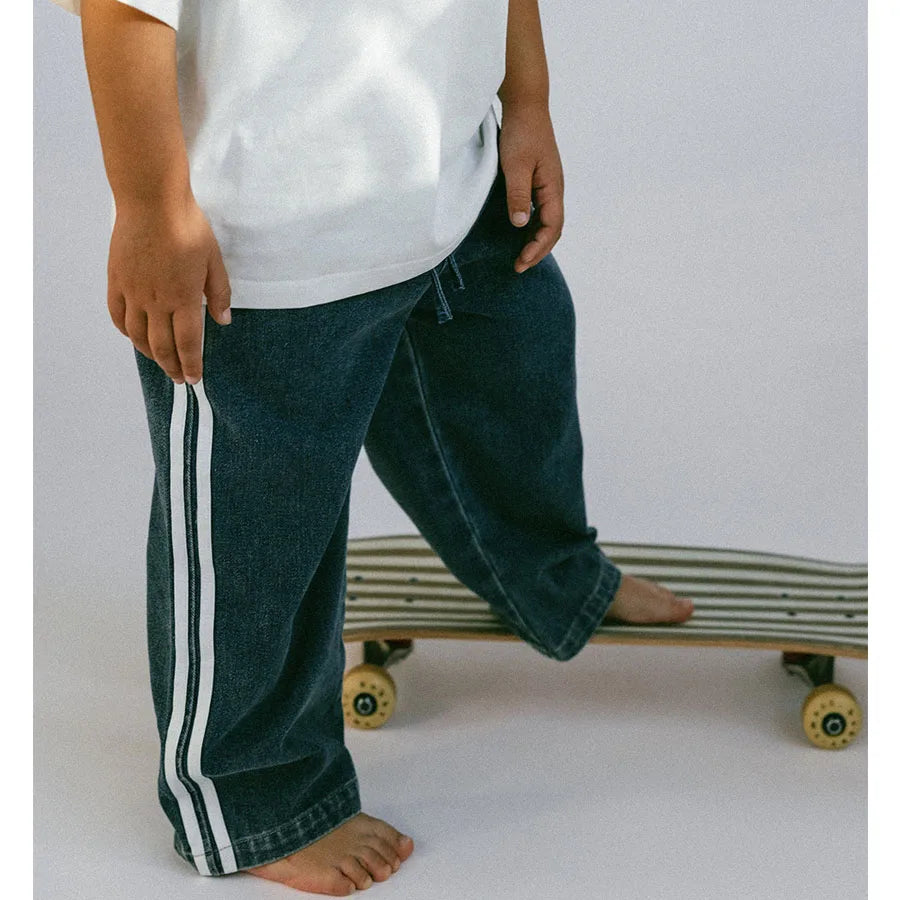 Custom Children's Boys' Denim Straight Jeans Casual Drawstring Closure Regular Fit High Quality Mid Waist Light Wash Solid