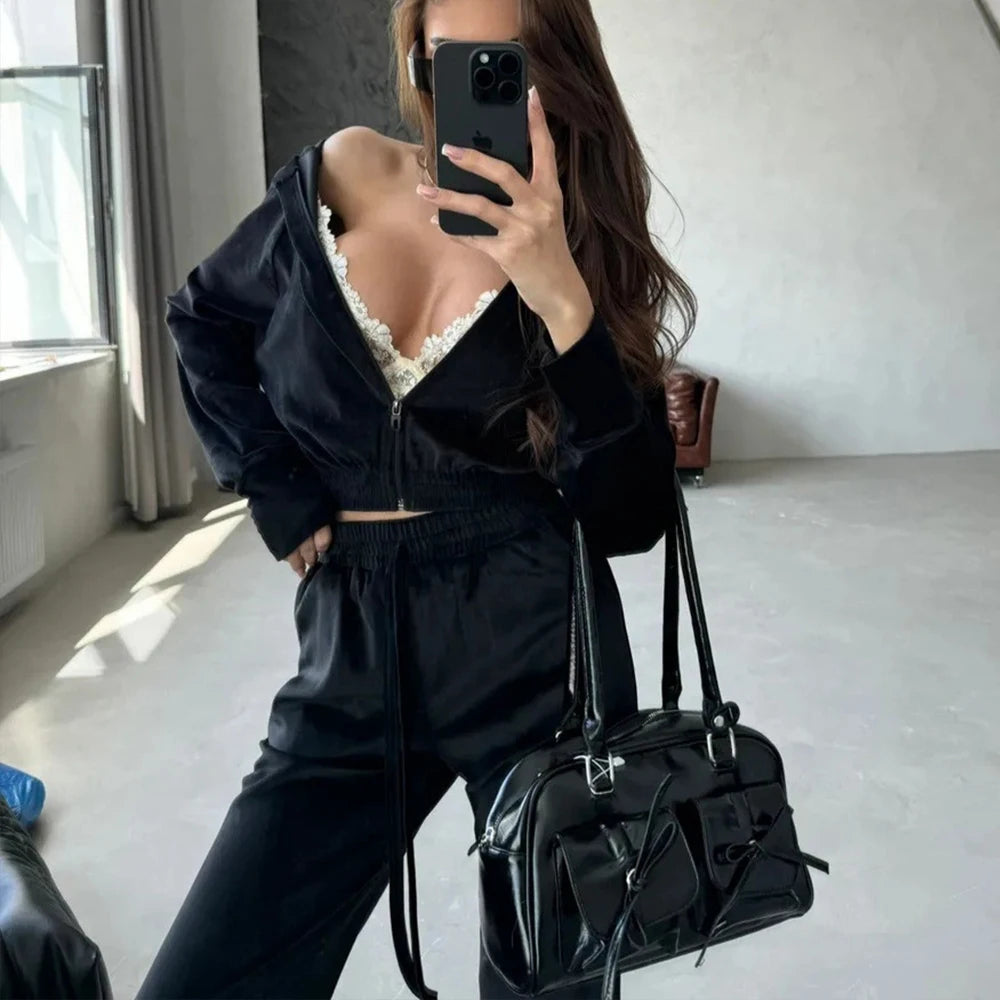 Custom Women's Tracksuit Set Ladies Velvet Tracksuit Women Velour Cropped Hoodie Tracksuit Set Track Suits for Ladies Women