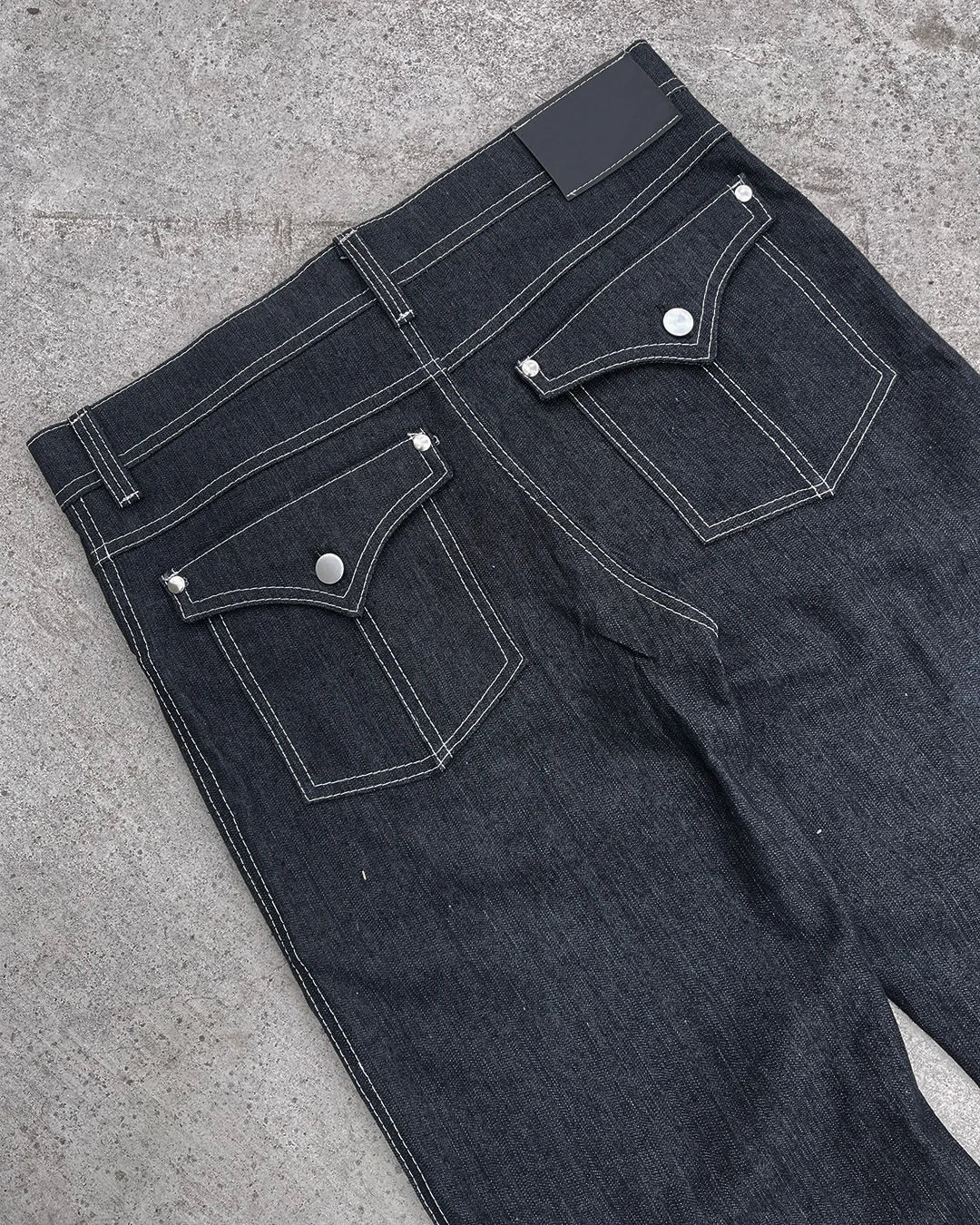 Custom Men Raw Selvedge Denim Jeans Straight Fit Black High Street Style Denim Jeans