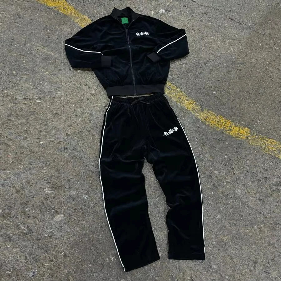 Custom High Quality 100% Polyester Stripe Loose Zip Sweatsuit Embroidery Sport Jogger Sets Men Velvet Tracksuit Velour