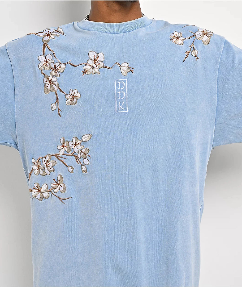 Custom Premium Tshirt High Quality Designer Tshirts for Men Embroidery 180gsm Cotton Tshirts Manufacturer