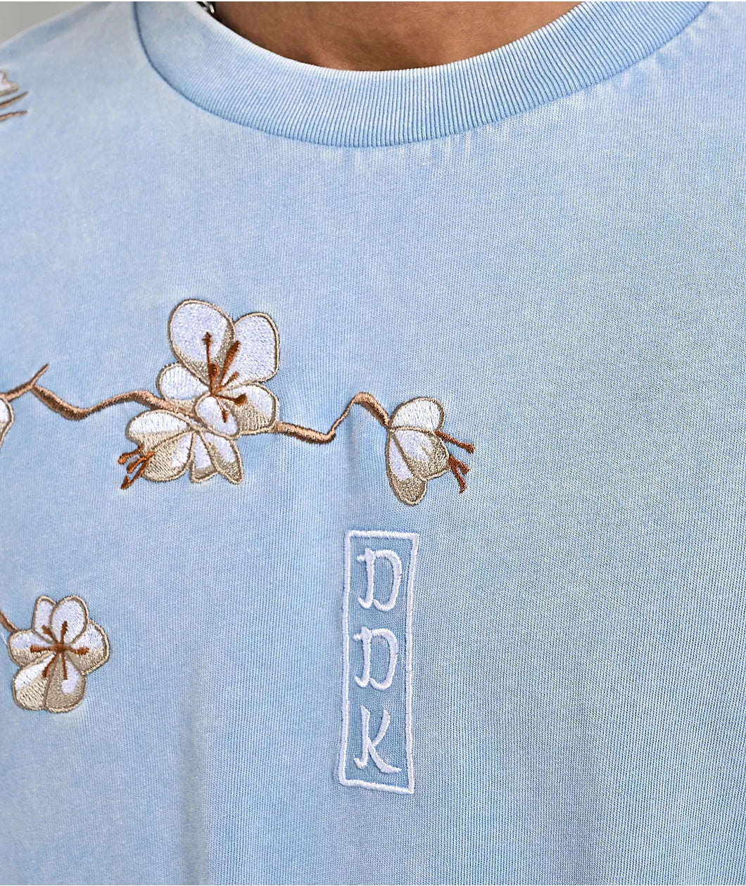 Custom Premium Tshirt High Quality Designer Tshirts for Men Embroidery 180gsm Cotton Tshirts Manufacturer