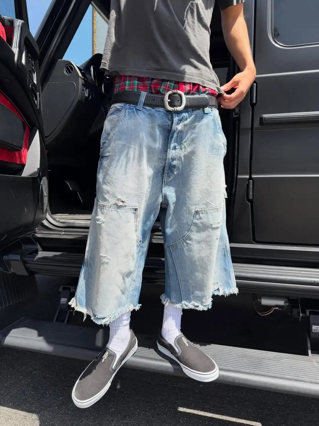 Custom Long Jorts Baggy Denim Shorts for Men Streetwear Distressed Denim Jorts Manufacturers