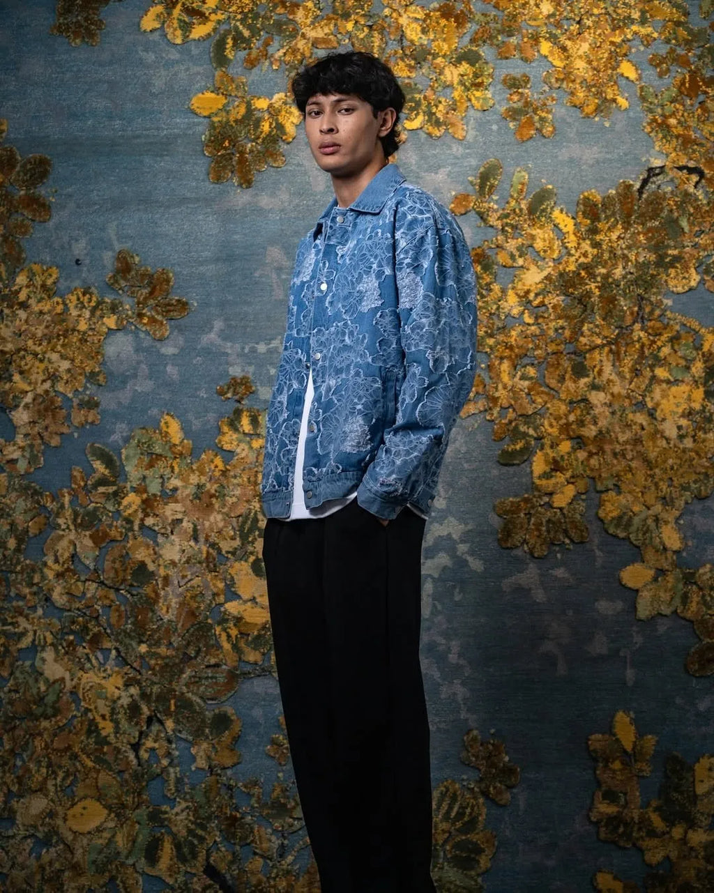 Custom Men's Denim Jacket with Embroidery Jacquard Weave Floral Denim Jacket for Men