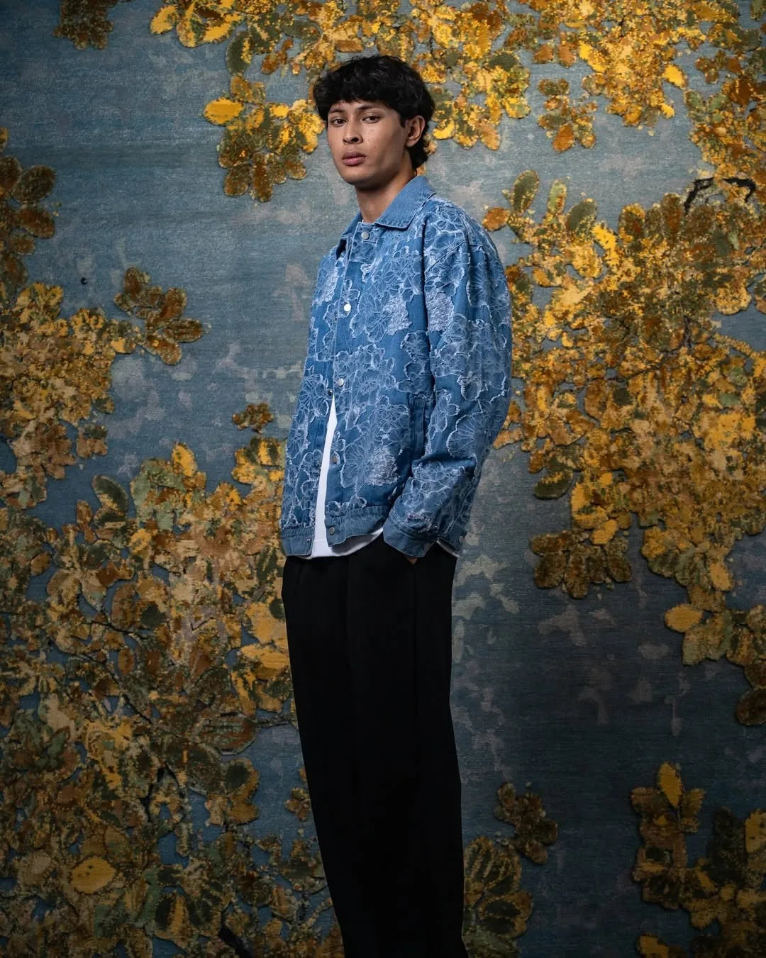 Custom Men's Denim Jacket with Embroidery Jacquard Weave Floral Denim Jacket for Men
