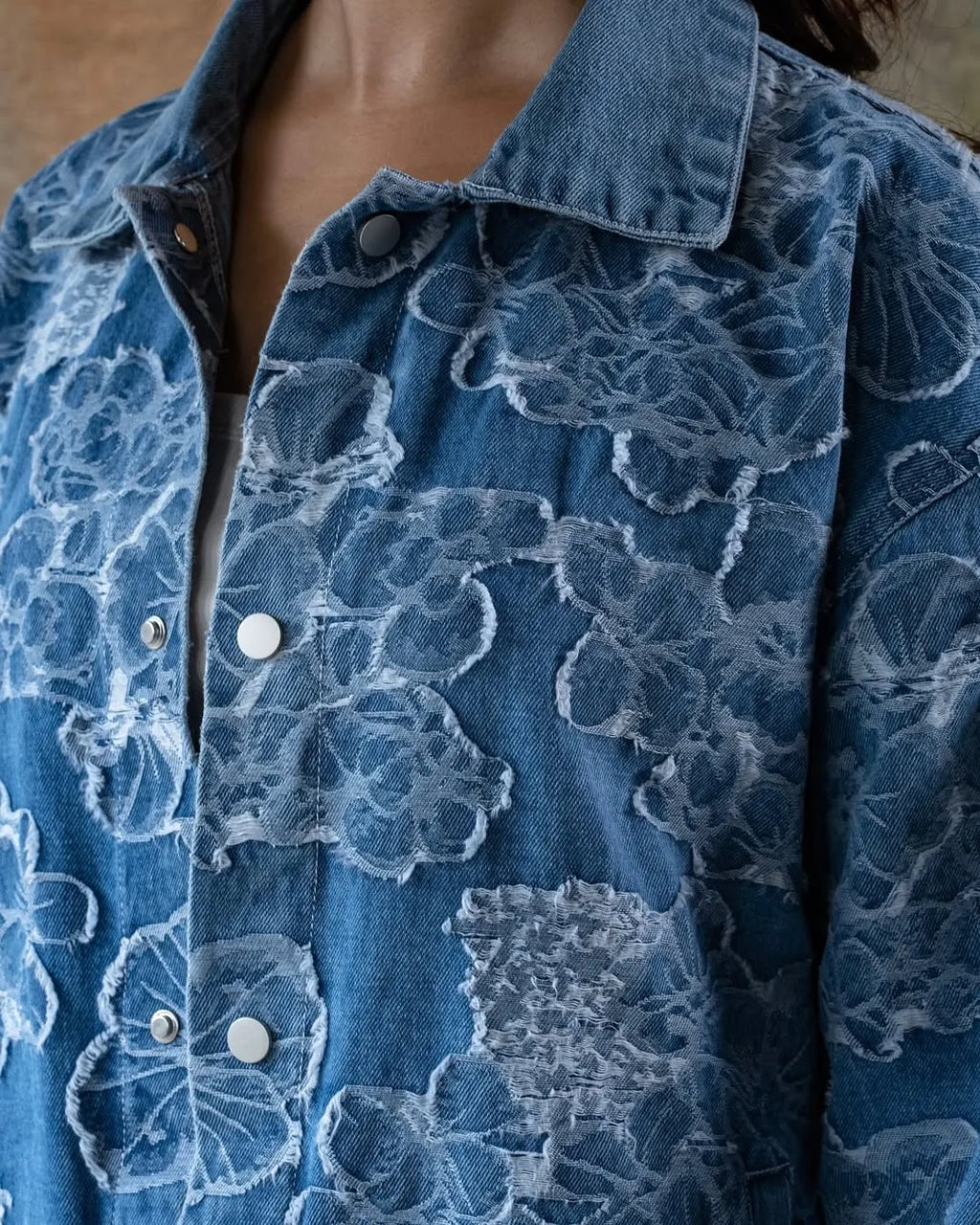 Custom Men's Denim Jacket with Embroidery Jacquard Weave Floral Denim Jacket for Men